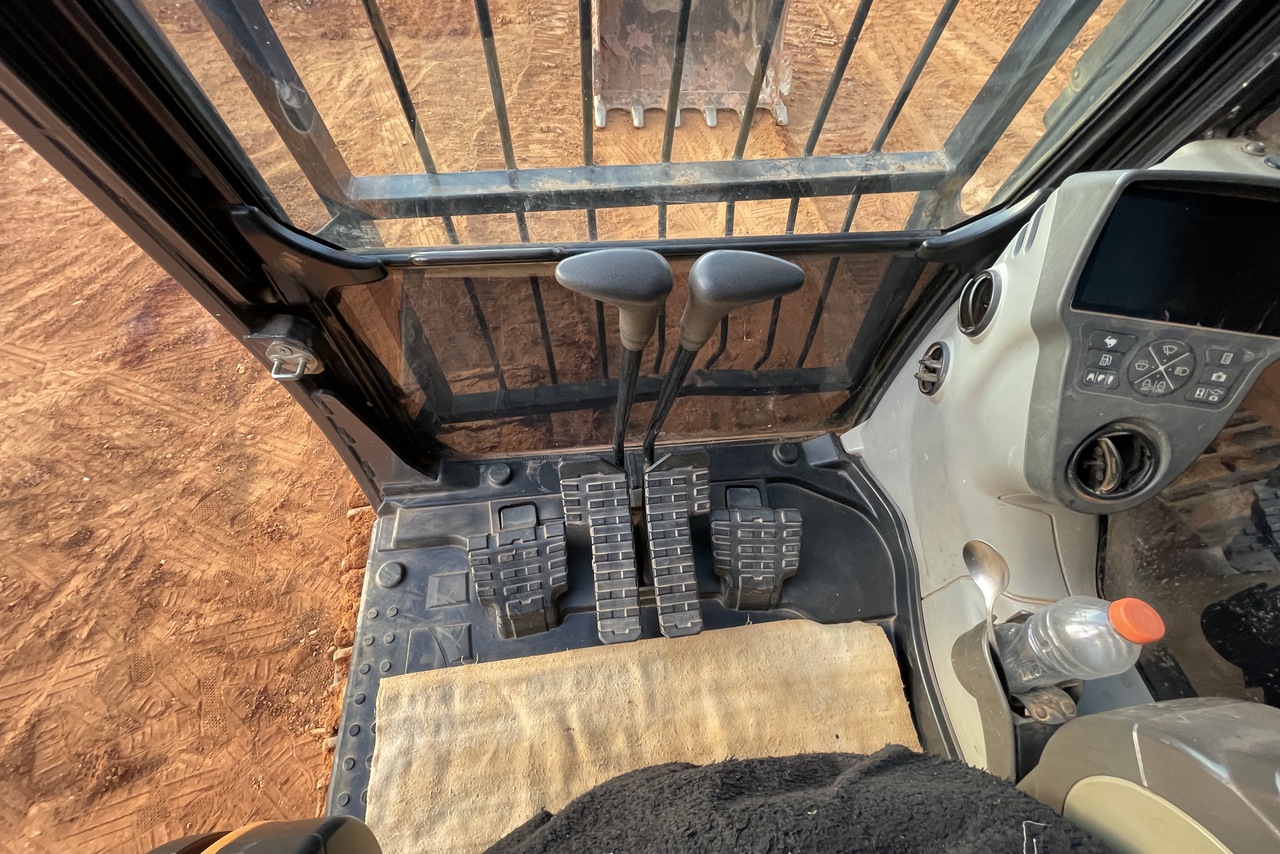 Case CX220 - 21/21 8