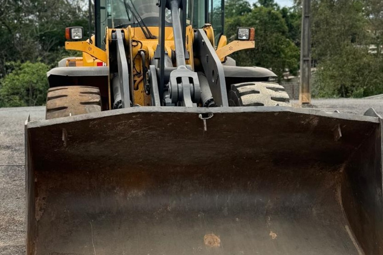 Volvo L120F - 11/11 3