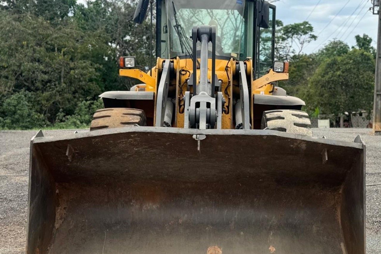 Volvo L120F - 11/11 4