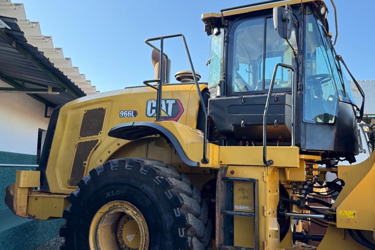 Caterpillar  966L - 21/21 10