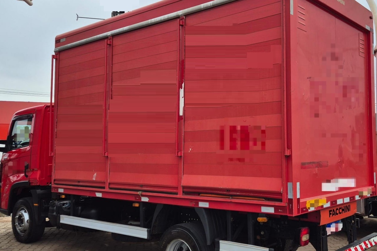 Volkswagen 11-180 Delivery - 18/19 3