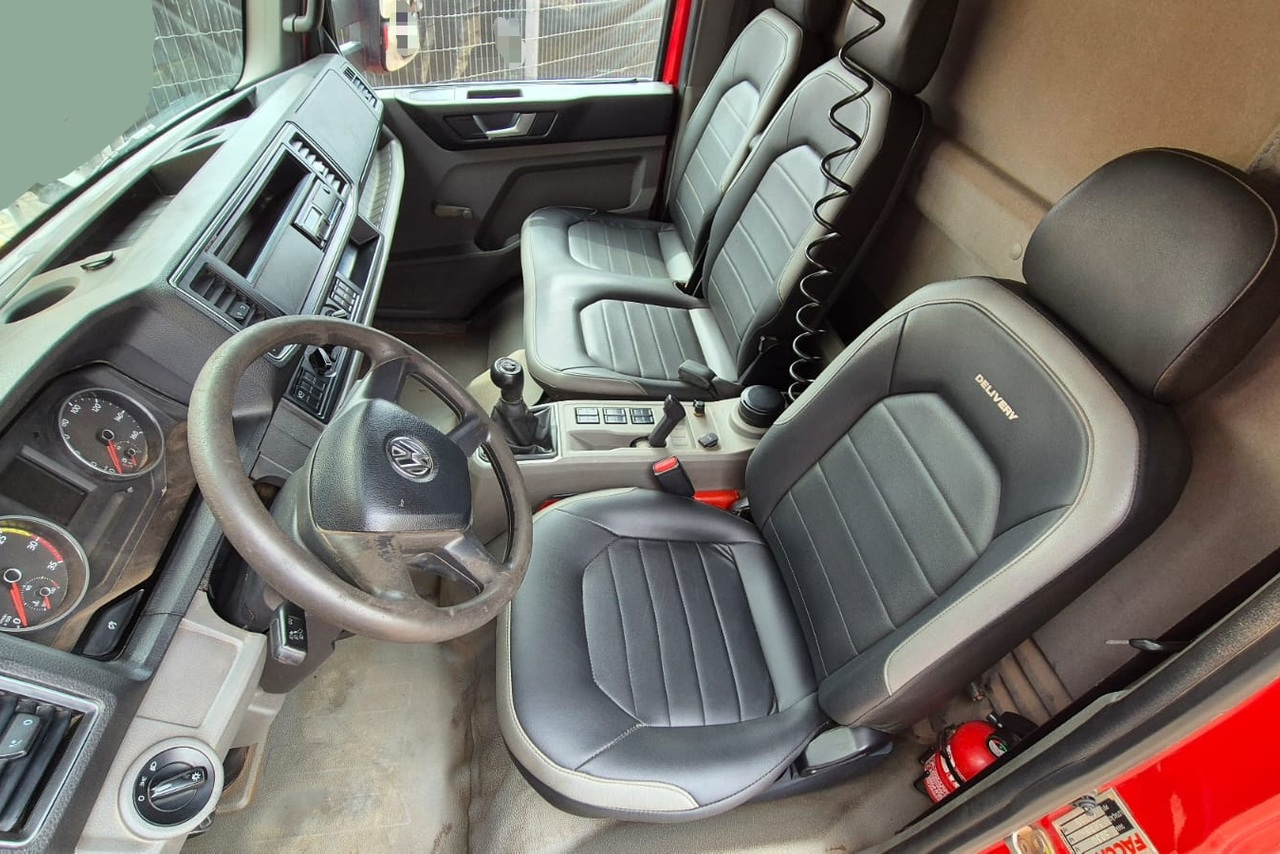 Volkswagen 11-180 Delivery - 18/19 6