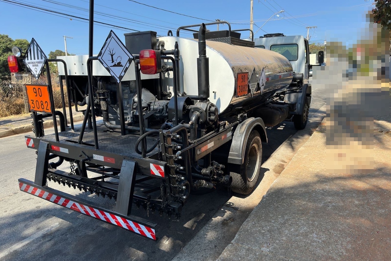 Ford Cargo1317 - 06/06 4