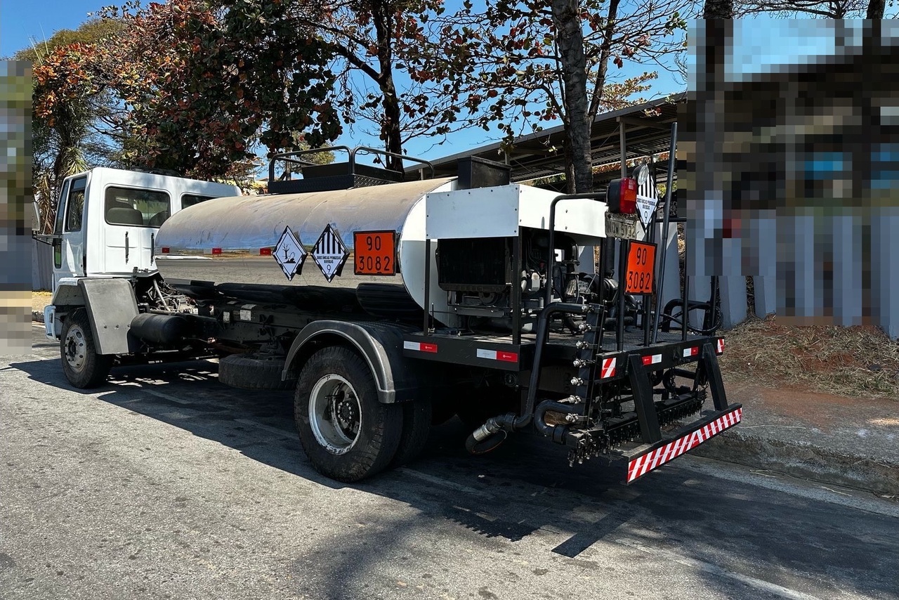 Ford Cargo1317 - 06/06 8