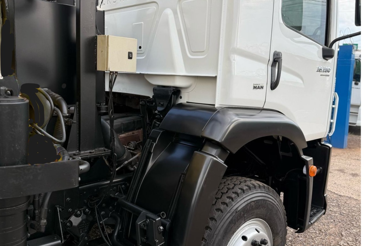 Volkswagen 26-280 Constellation 6x4 - 20/14 4