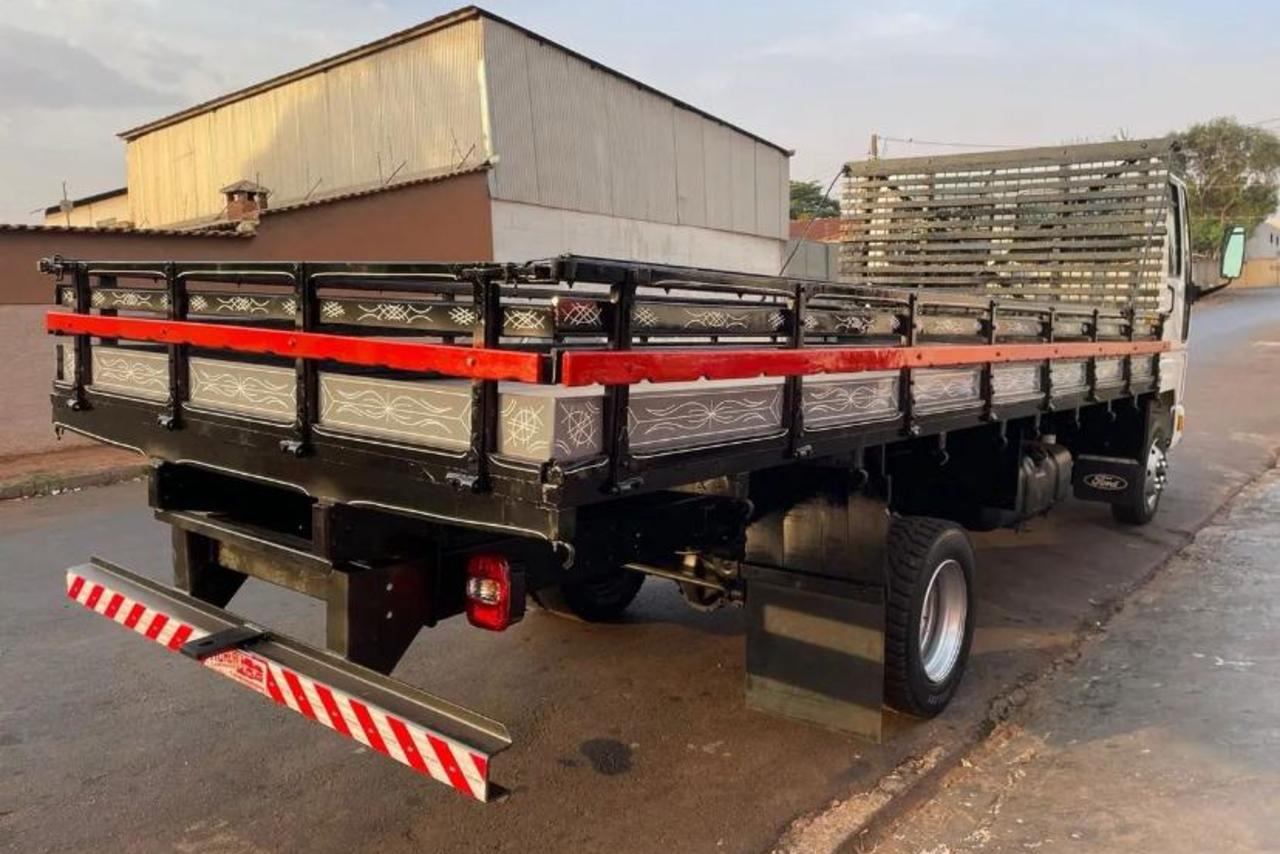 Ford Cargo815 - 14/14 6