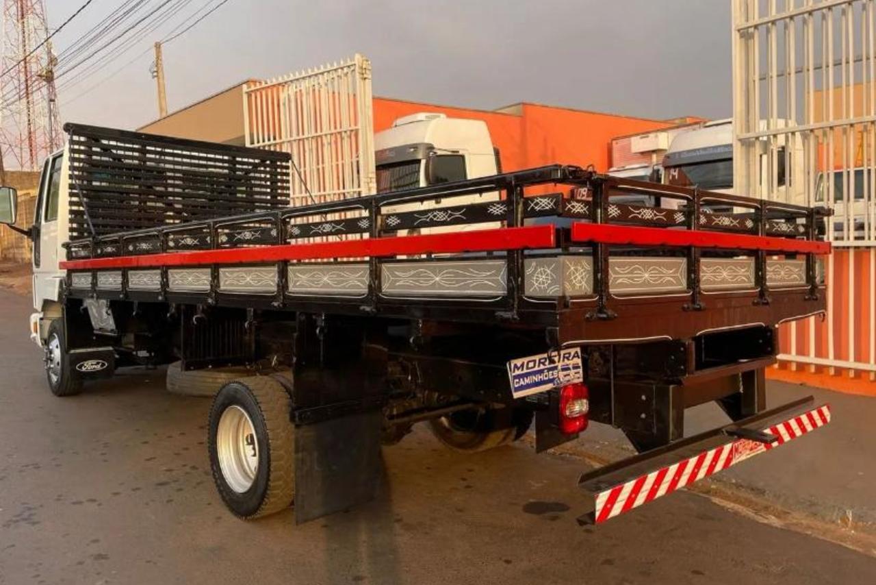 Ford Cargo815 - 14/14 8