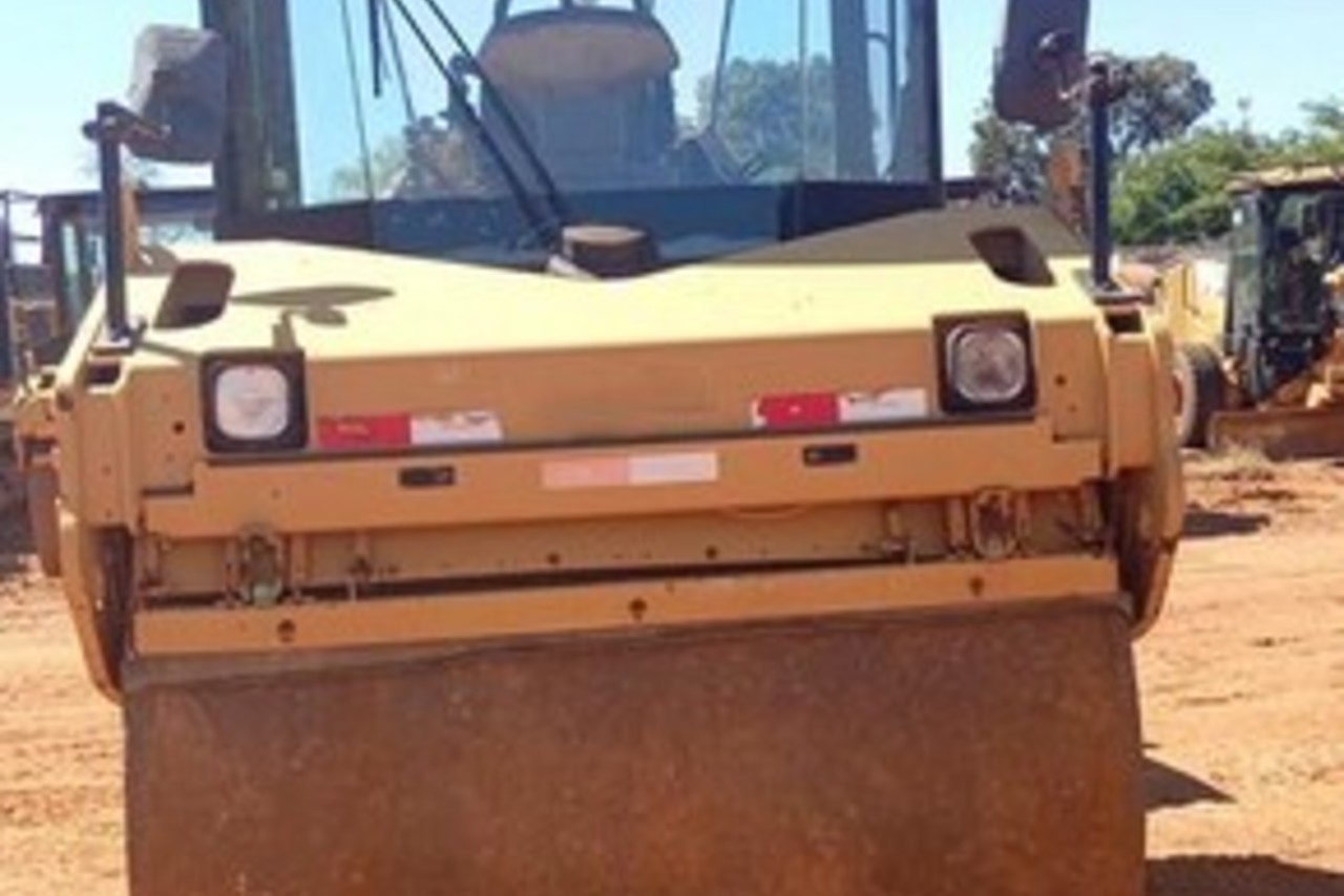 Caterpillar CB-334D - 11/11 2