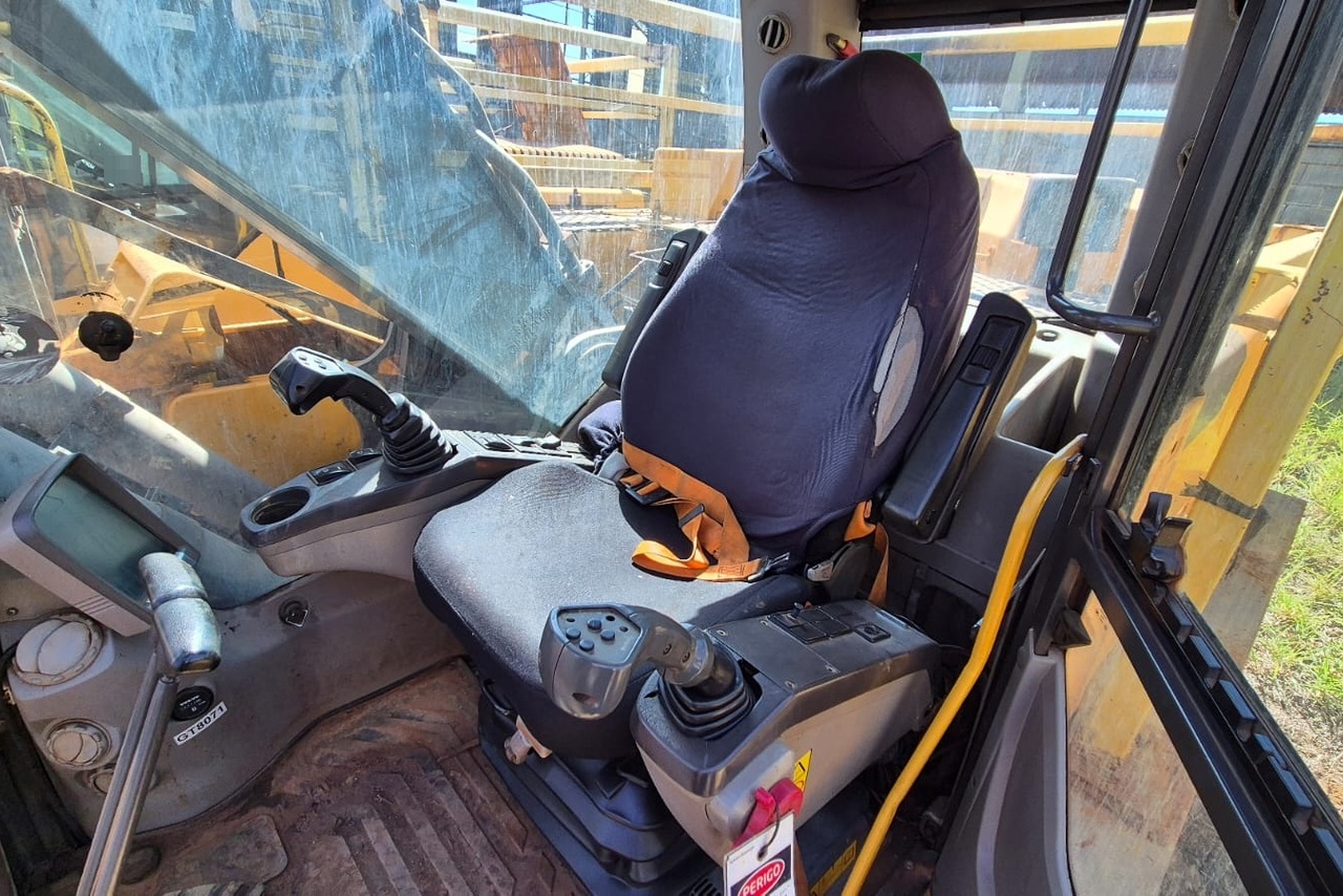 Volvo EC 250 DL - 19/19 13