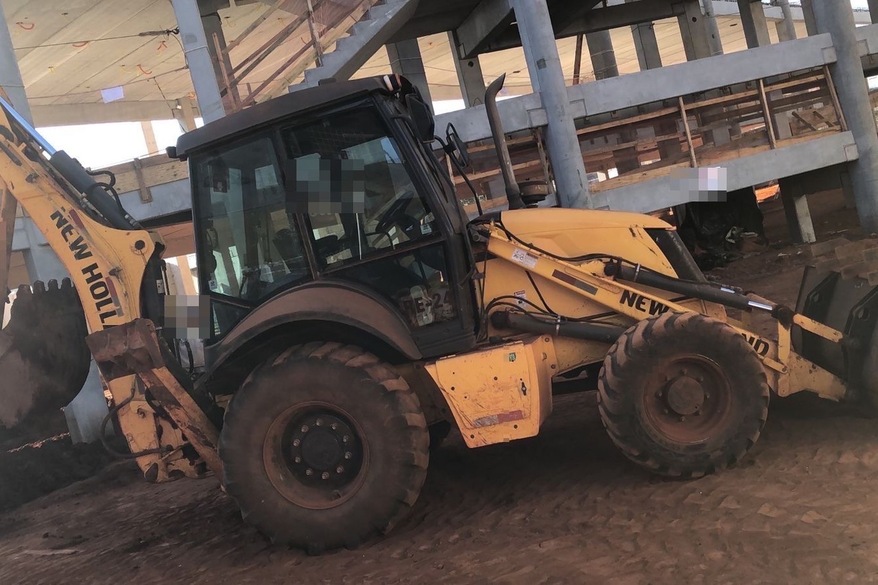 New Holland B95B -  4