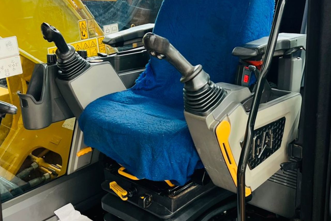 Caterpillar  320 - 22/22 3