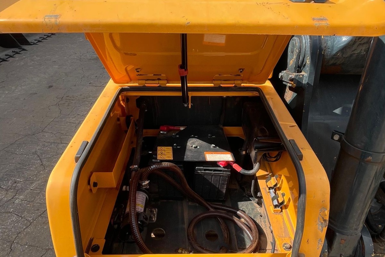 Hyundai R220 LC - 21/21 8