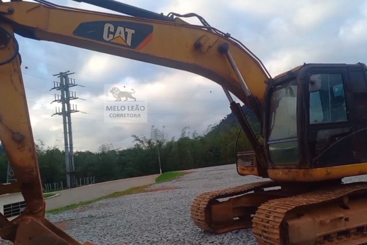 Caterpillar 320D2 - 17/17 2