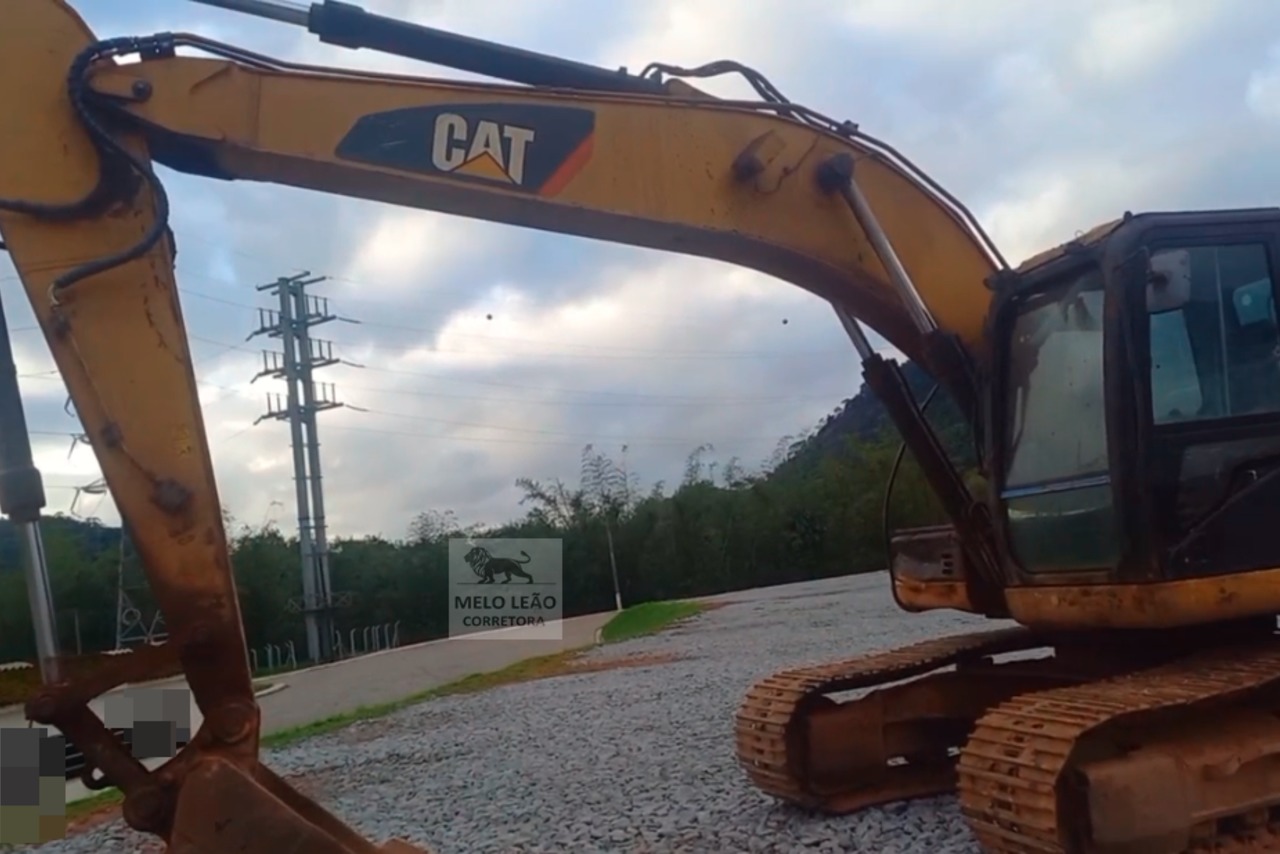 Caterpillar 320D2 - 17/17 7