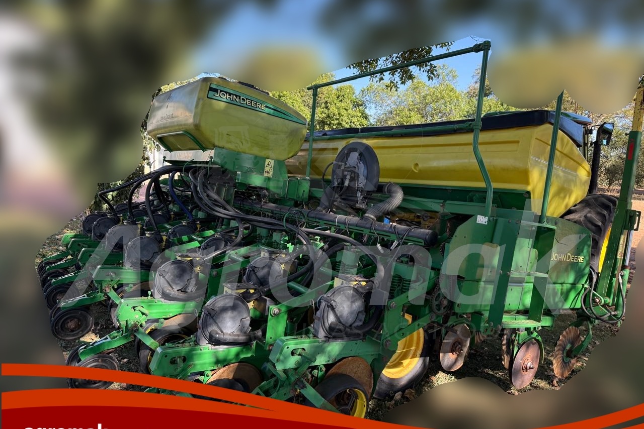 John Deere 2113 - 11/11 2