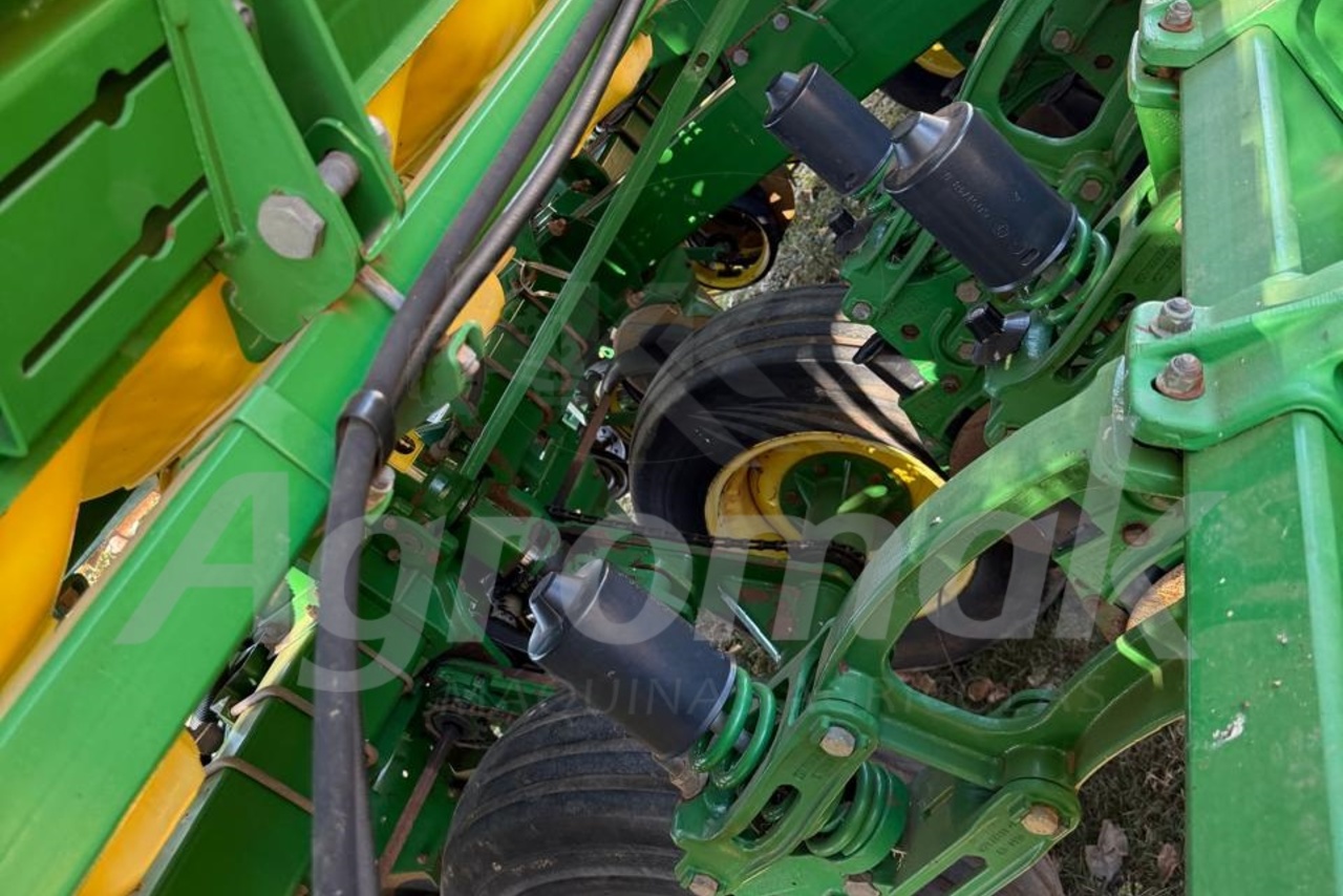John Deere 2113 - 11/11 5