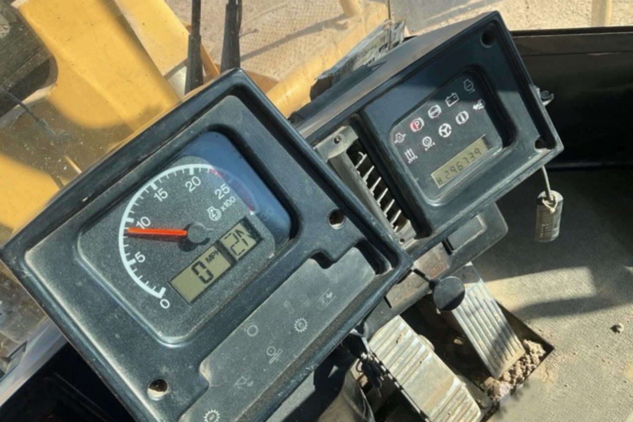 Caterpillar 988G - 02/02 9