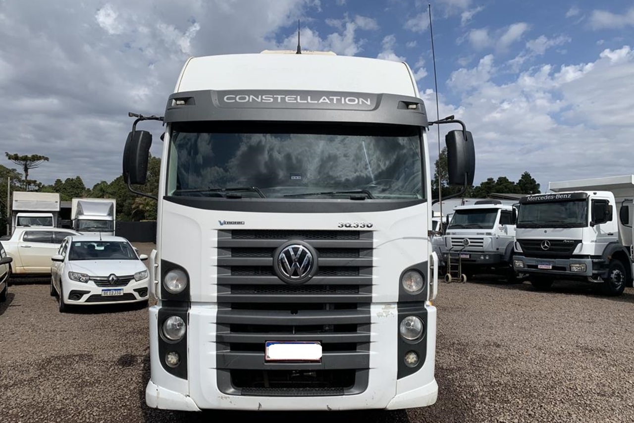 Volkswagen 30-330 Constellation 8x2 - 22/23 4