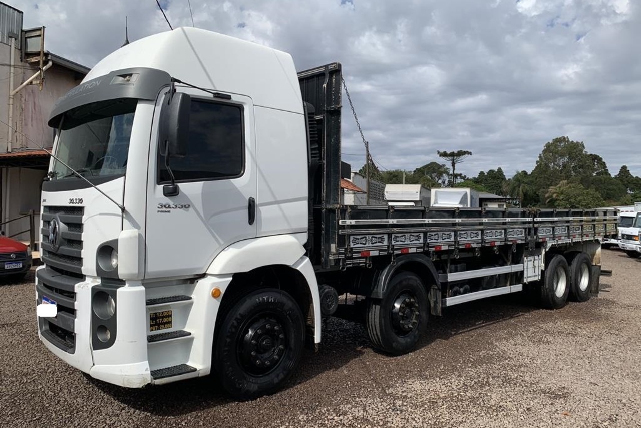 Volkswagen 30-330 Constellation 8x2 - 22/23 5