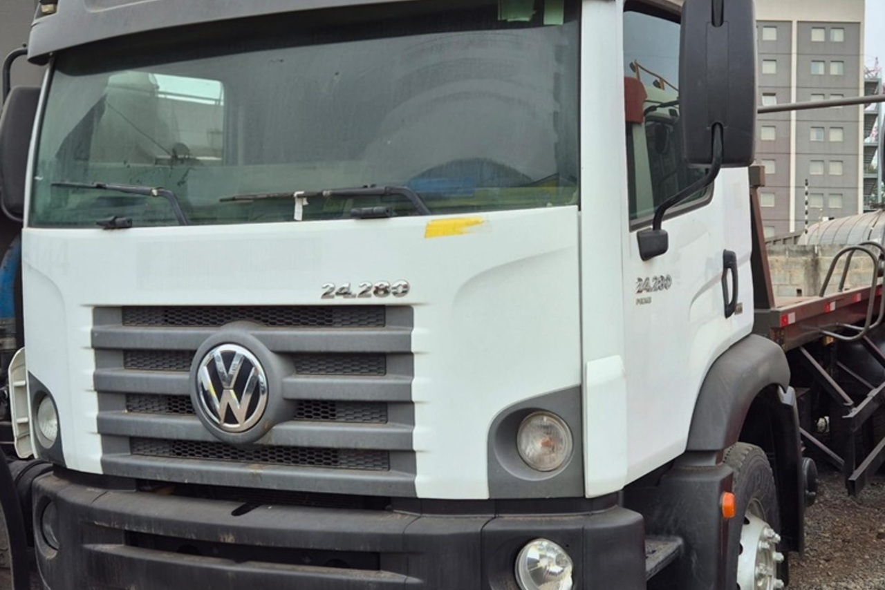 Volkswagen 24-280 E Constellation 6x2 - 18/19 1