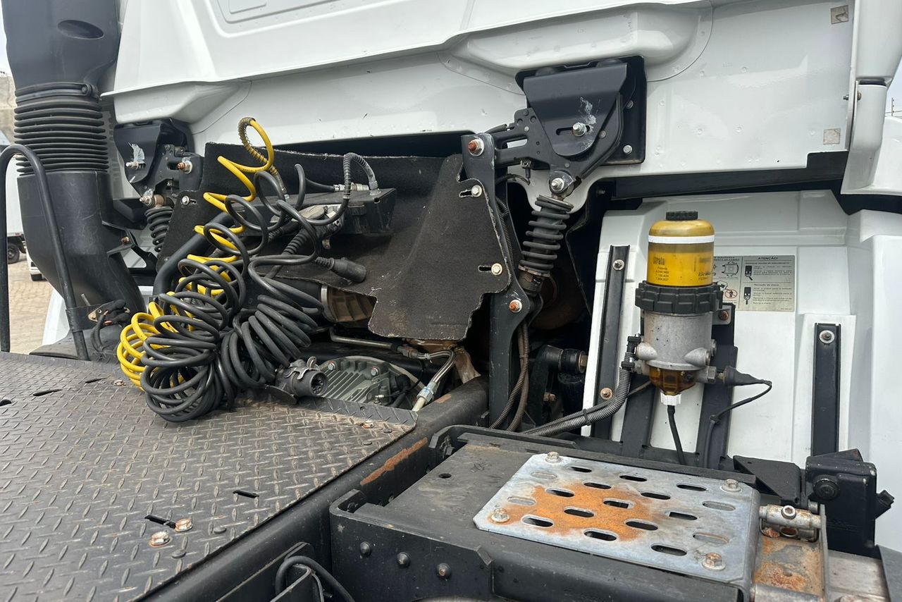 Volkswagen VW 25420 Constellation 6x2 - 21/22 7