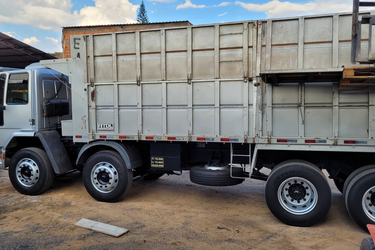 Ford Cargo2428 - 10/11 6
