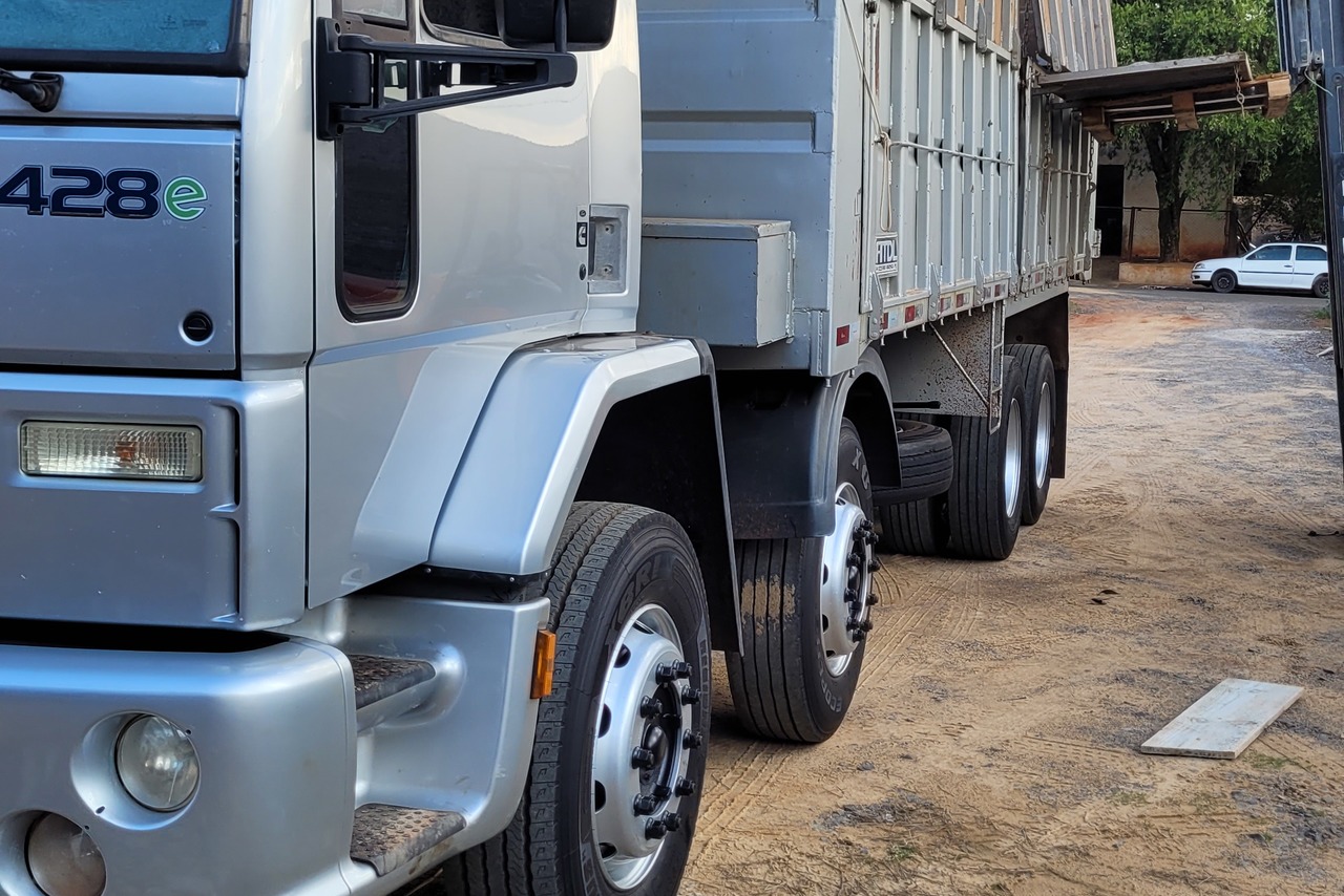 Ford Cargo2428 - 10/11 7