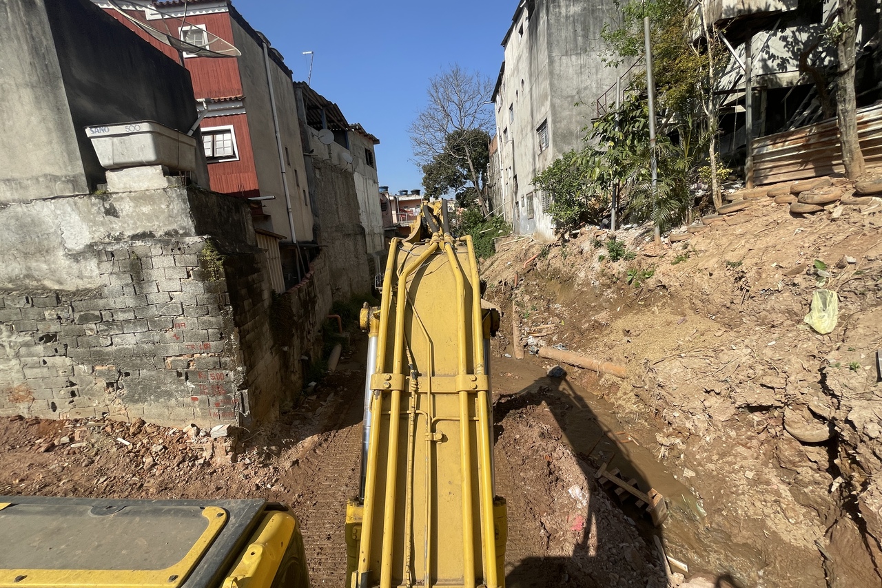 Komatsu PC160 LC - 08/08 13