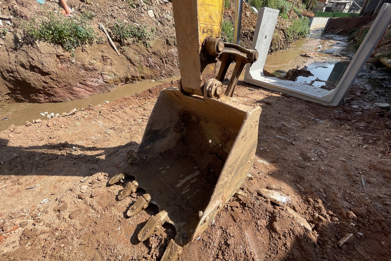 Komatsu PC160 LC - 08/08 16