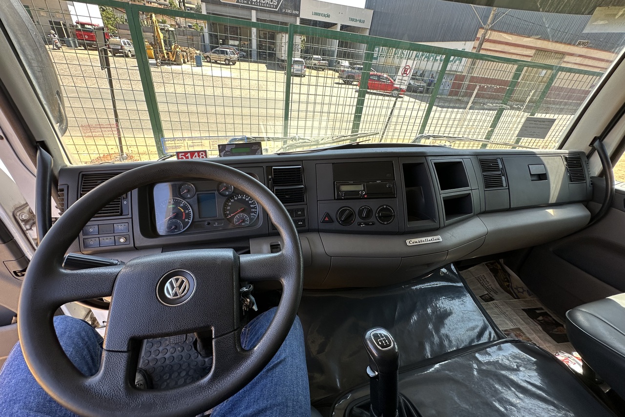 Volkswagen 31-330 E Constellation 6x4 - 19/20 5