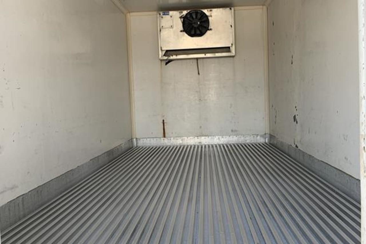 Volkswagen 8 150 - 04/05 5
