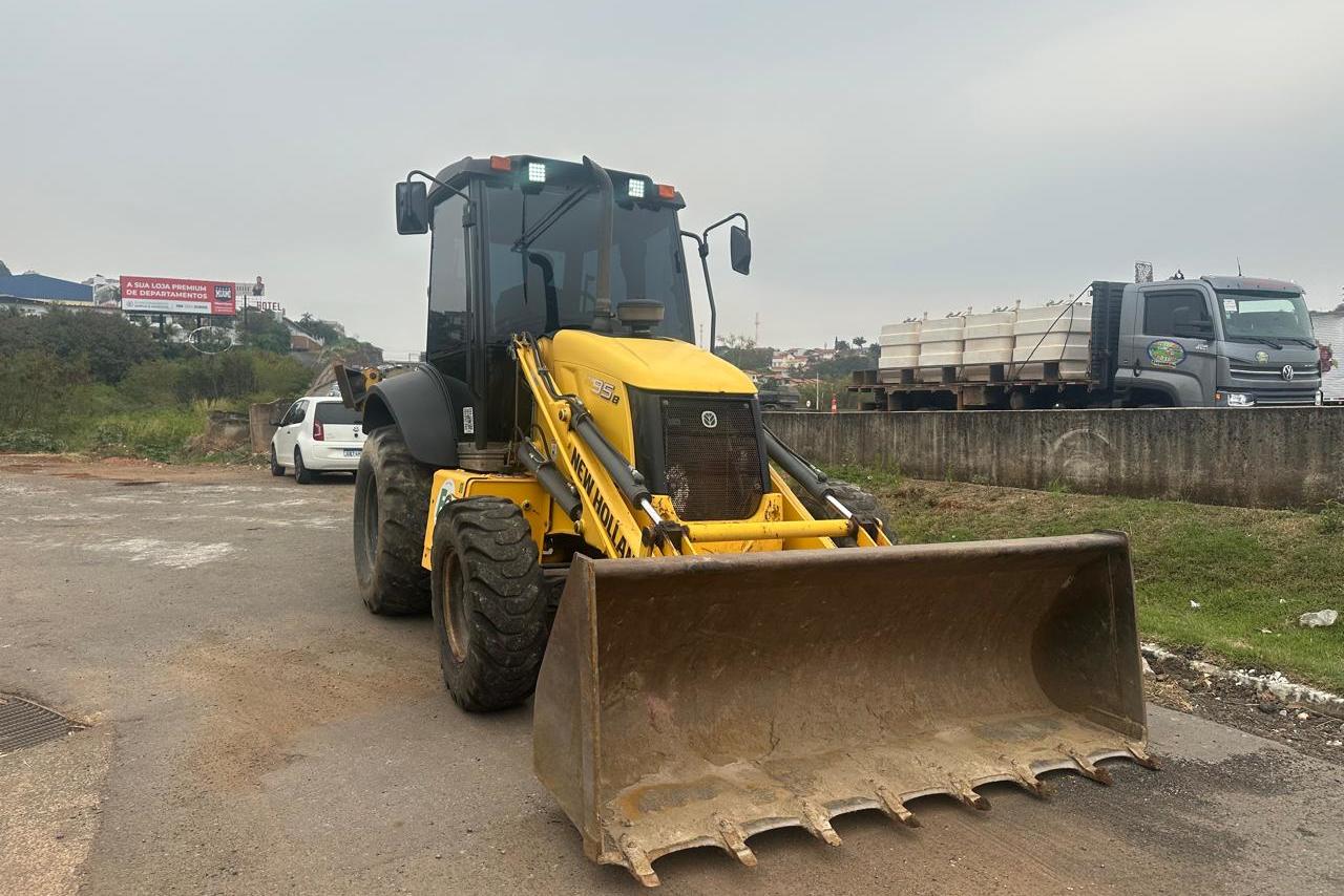 New Holland B95B - 21/21 2