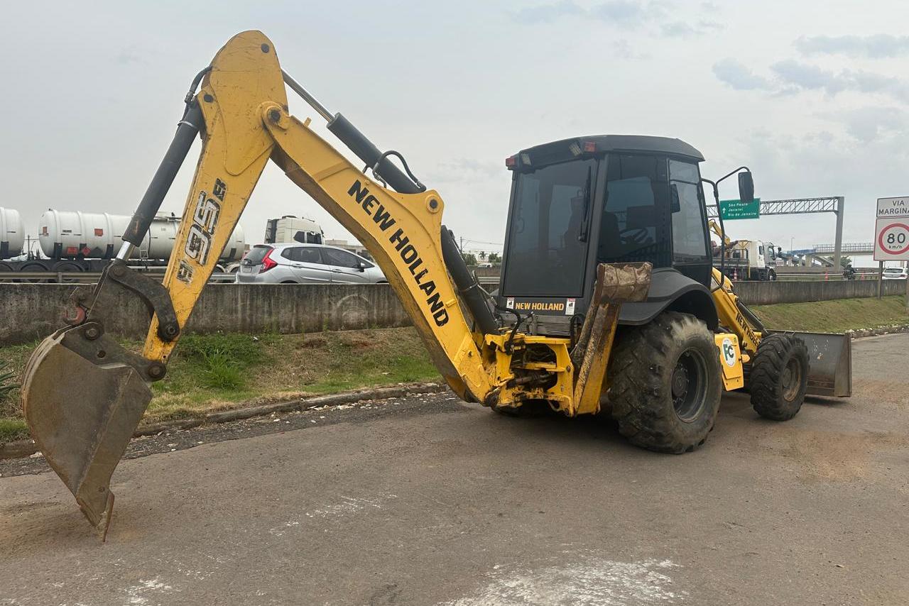 New Holland B95B - 21/21 4