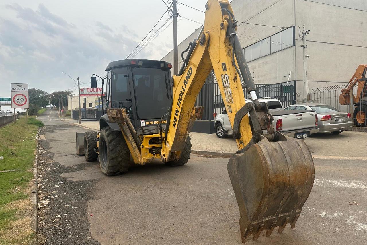 New Holland B95B - 21/21 6
