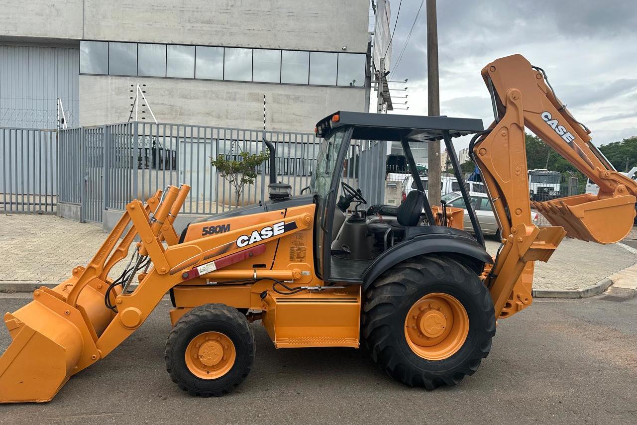 Case 580M - 09/09 3