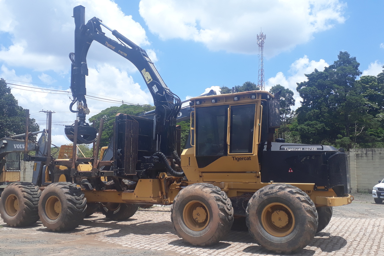 Tigercat 1075B - 15/15 3