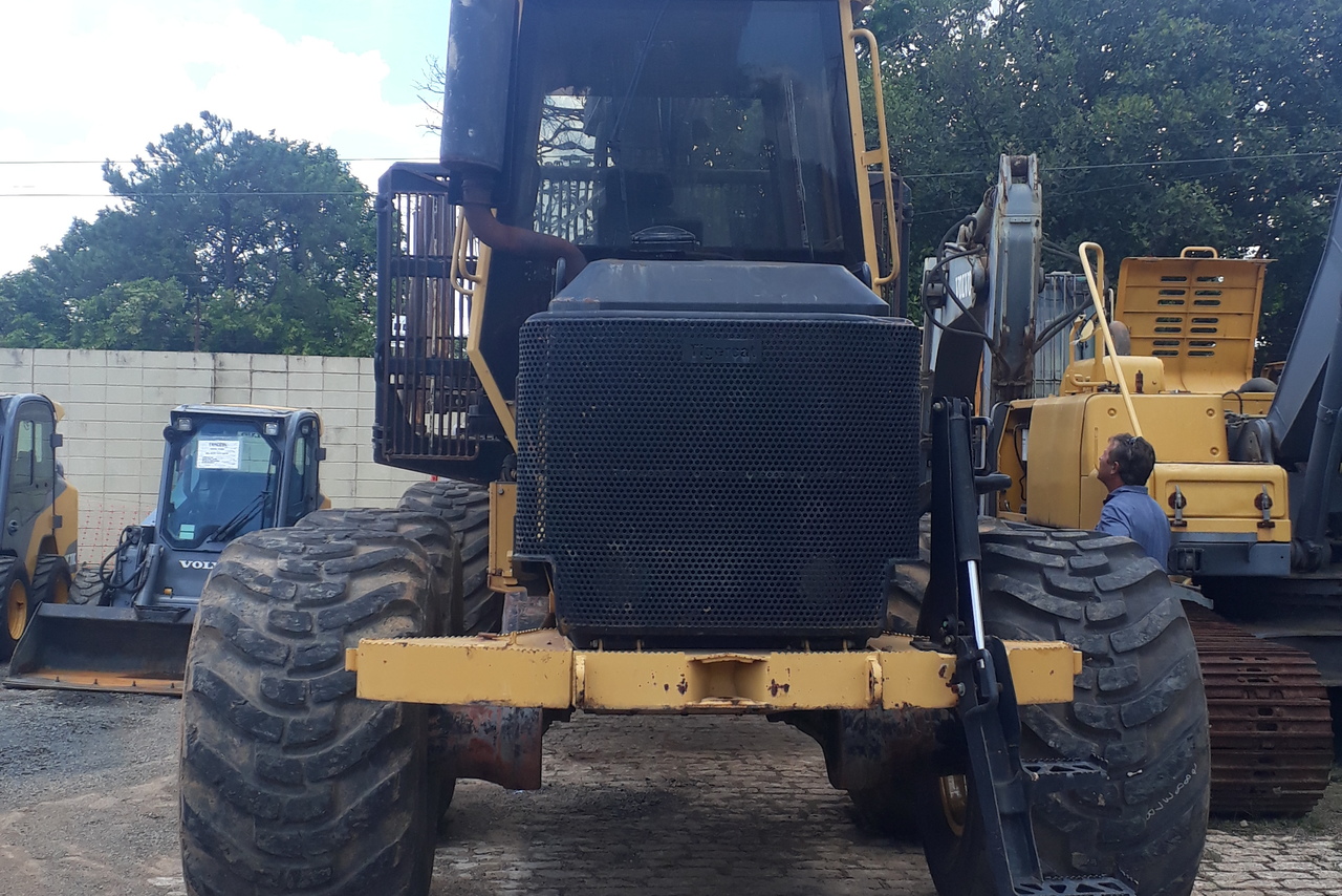 Tigercat 1075B - 15/15 10