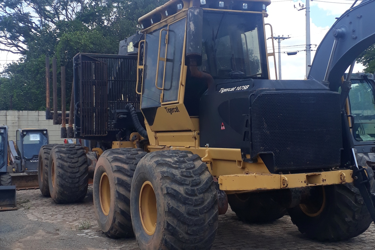 Tigercat 1075B - 15/15 12