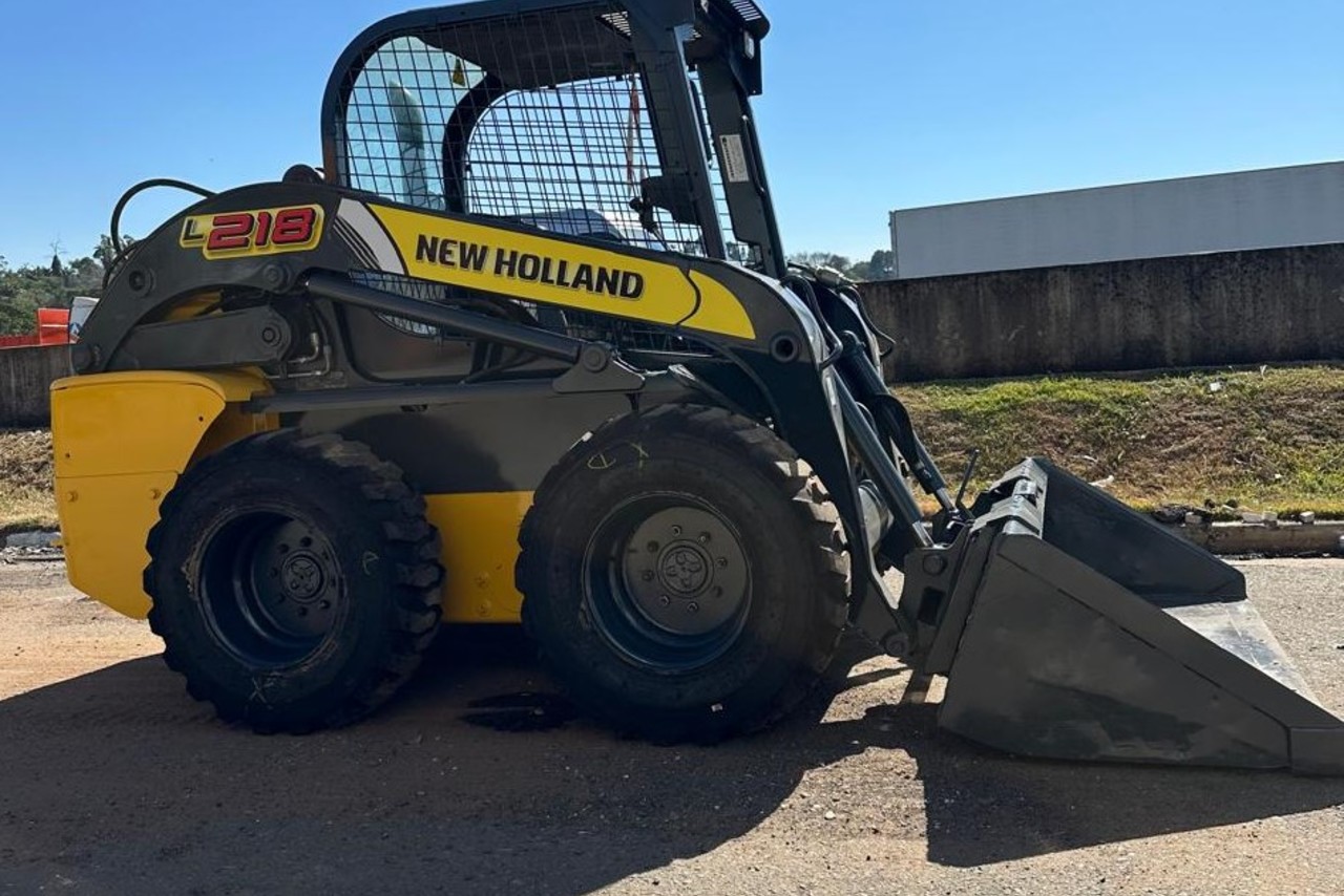 New Holland L218 - 15/15 2