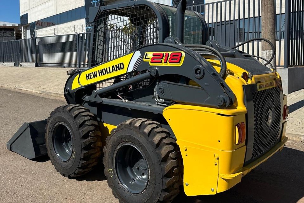 New Holland L218 - 15/15 6