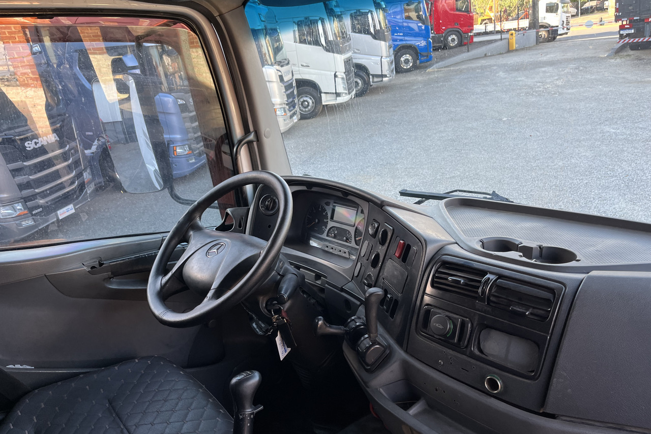 Mercedes Benz Axor 2040 - 05/05 8