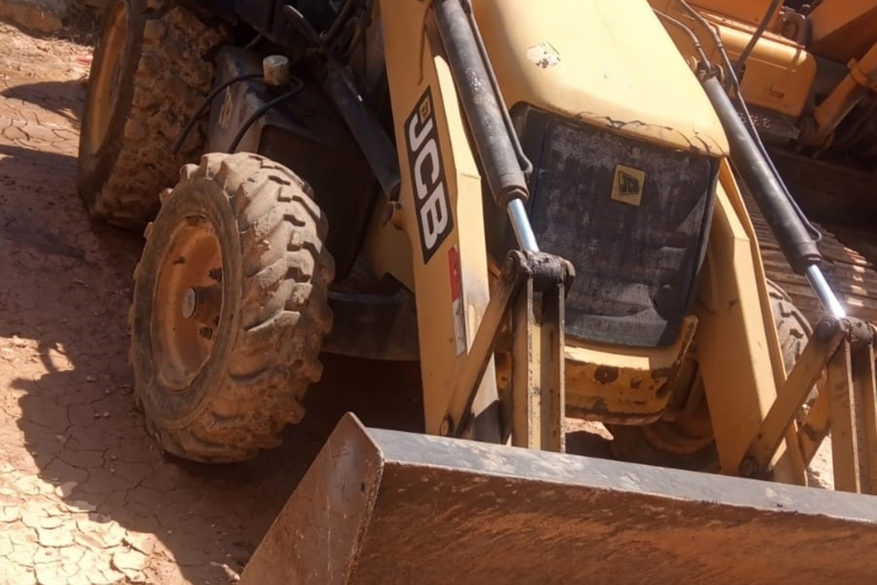 JCB 3C -  6