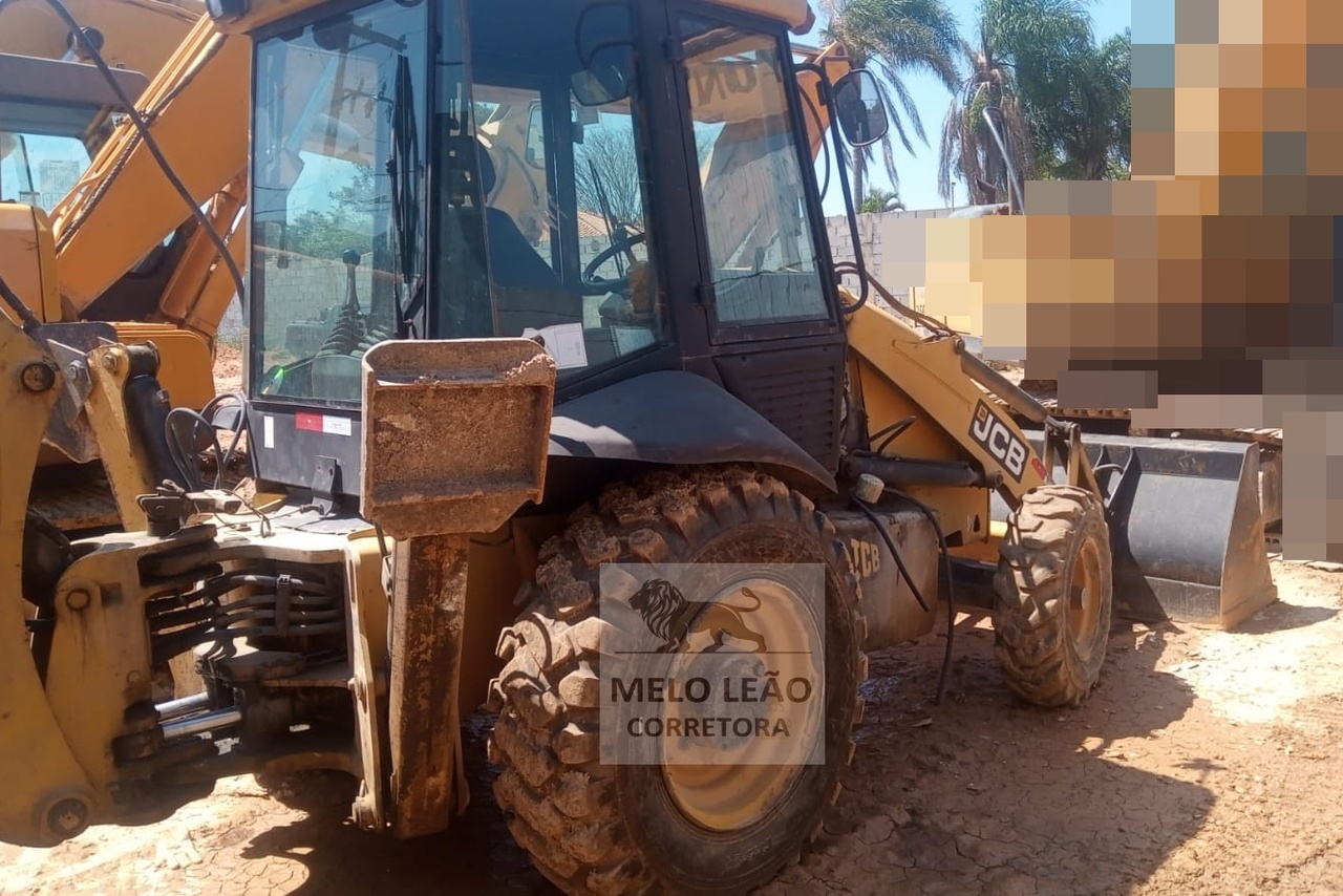JCB 3C -  9