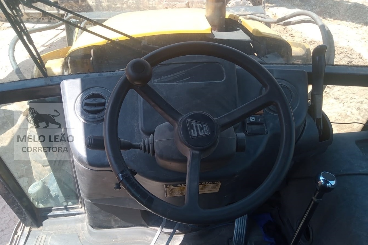 JCB 3C -  15