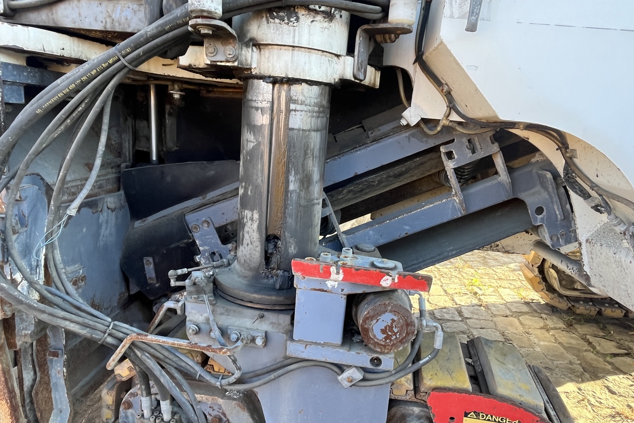Wirtgen W100F - 08/08 20