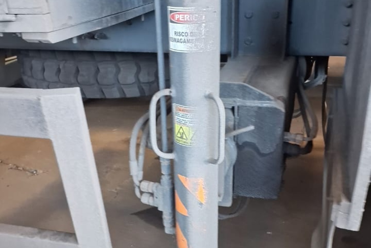 Volvo FMX 500 6x4 Euro 5 - 22/22 17