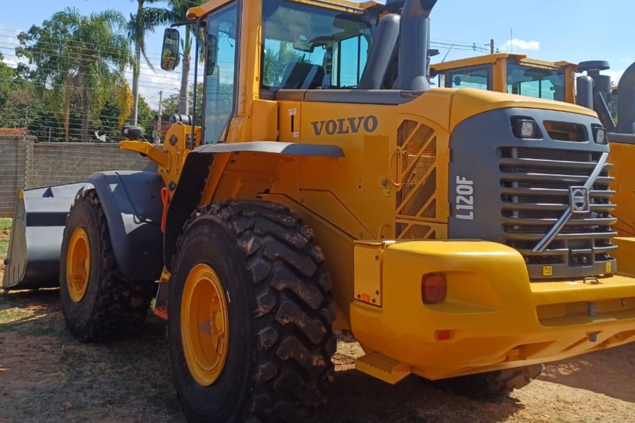Volvo L120F - 23/23 3
