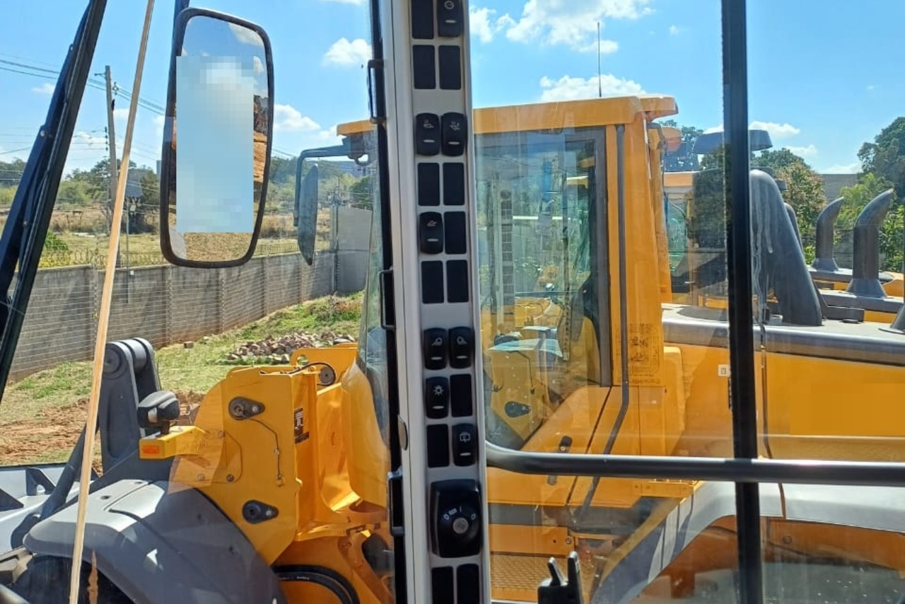 Volvo L120F - 23/23 6