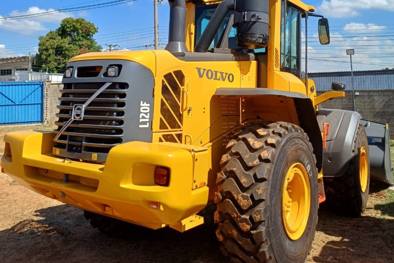 Volvo L120F - 23/23 8