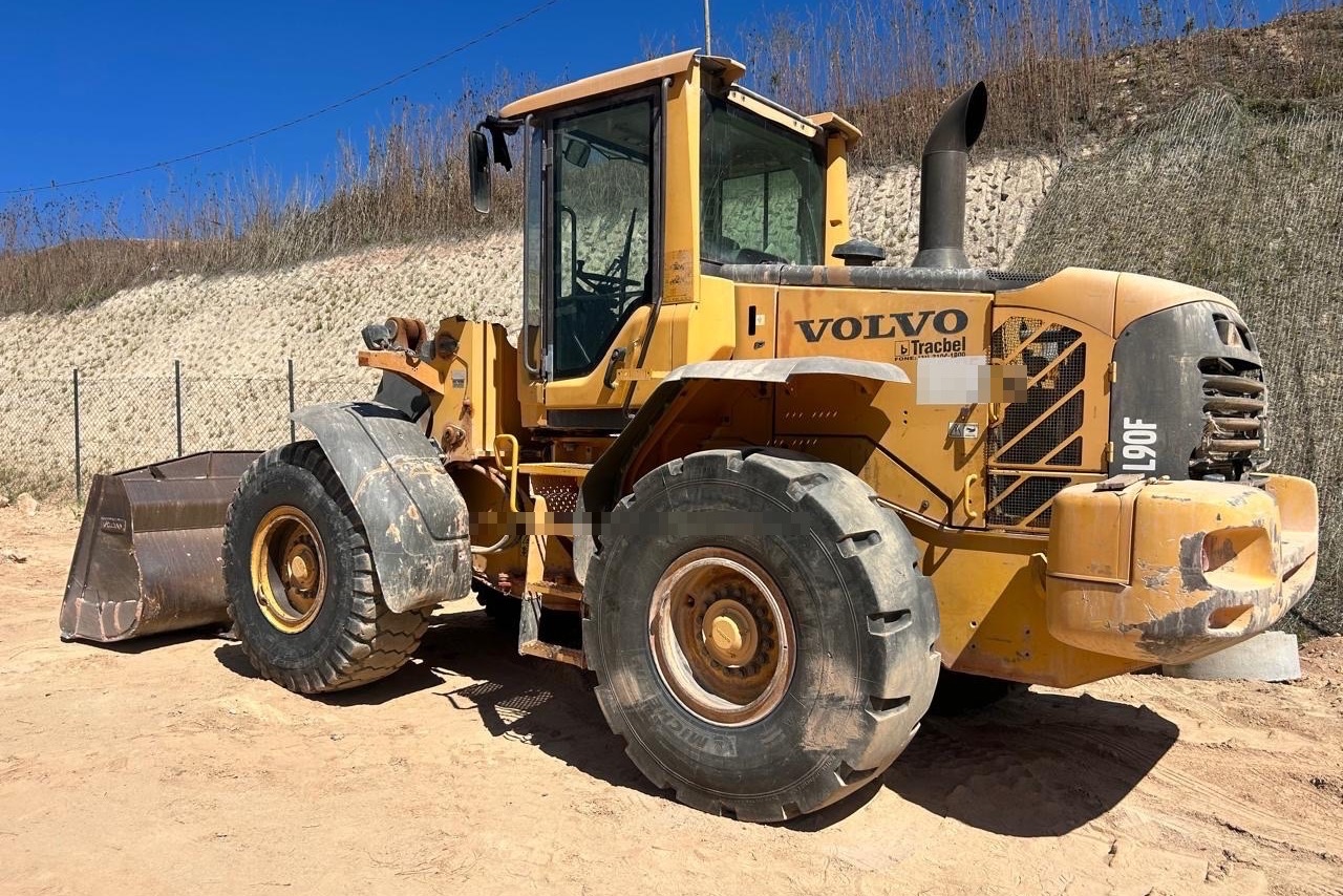 Volvo  L90 - 09/09 2